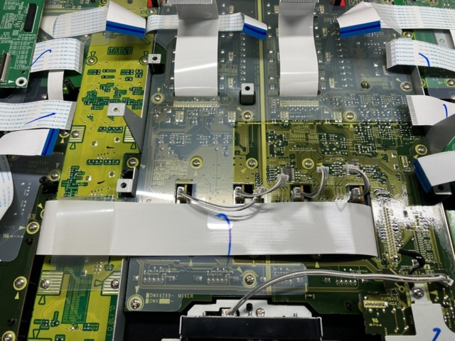 Pioneer XDJ-XZ Crossfader