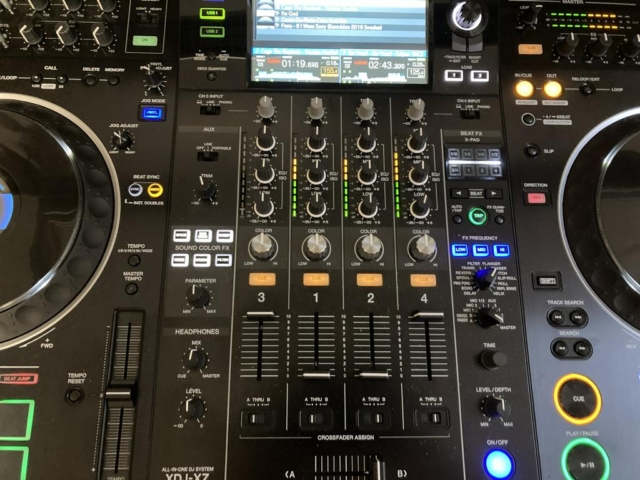 Pioneer XDJ-XZ repariert